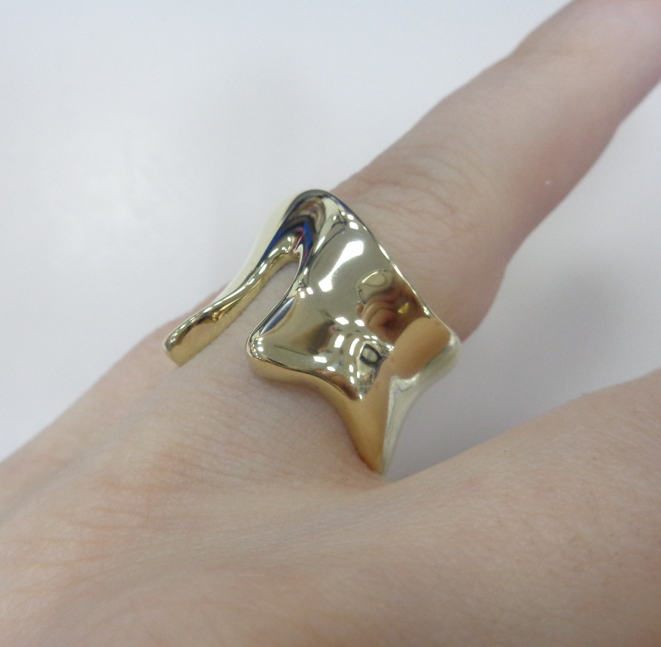 Кольцо из желтого золота